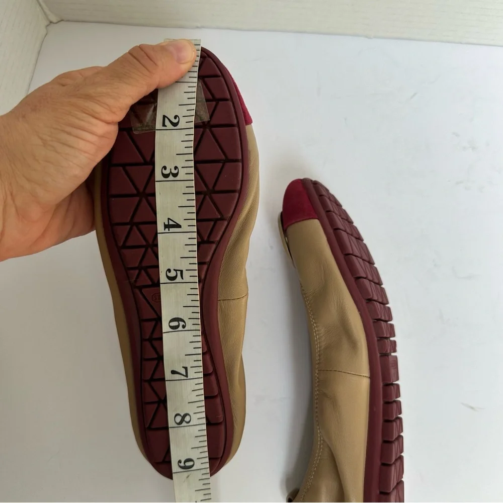 Staccato Women's Tan and Burgundy Ballet Flats w/Logo on Cap Toe- Size 23.5/ 7.5